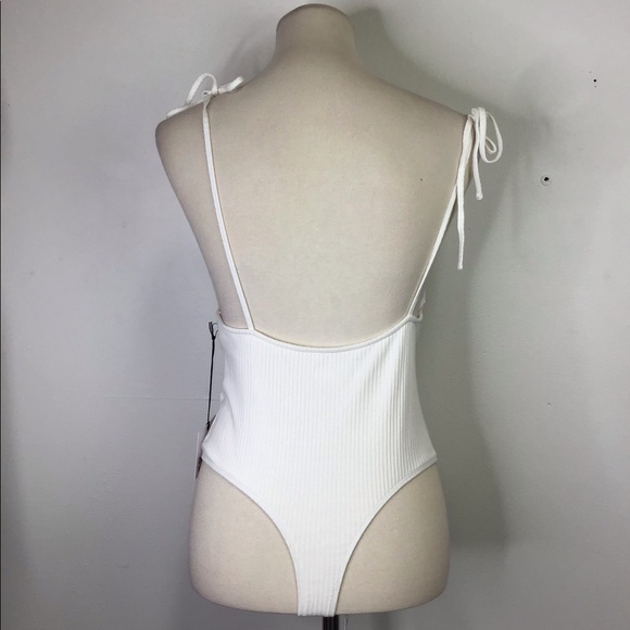 By the way Effie Bow Tie Bodysuit - Picture 6 of 7